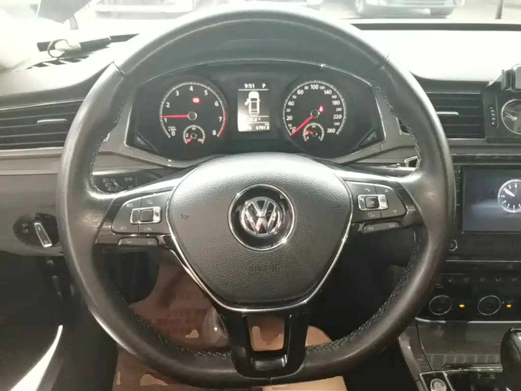 Volkswagen Passat — миниатюра 11