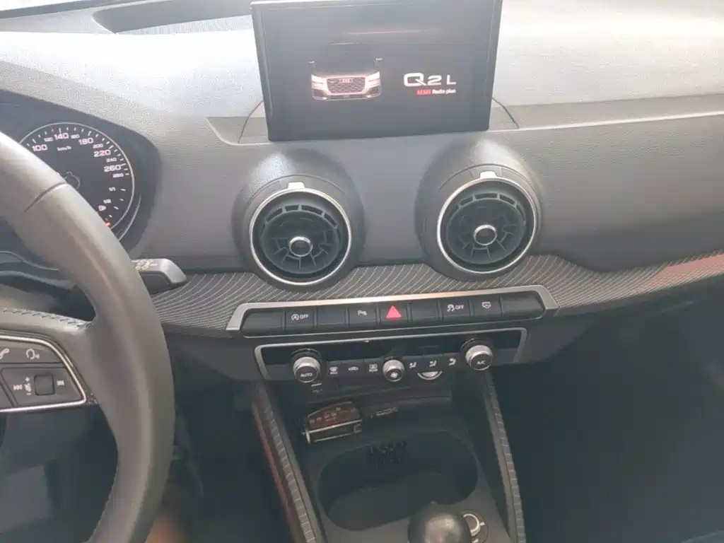 Audi Q2L — миниатюра 13