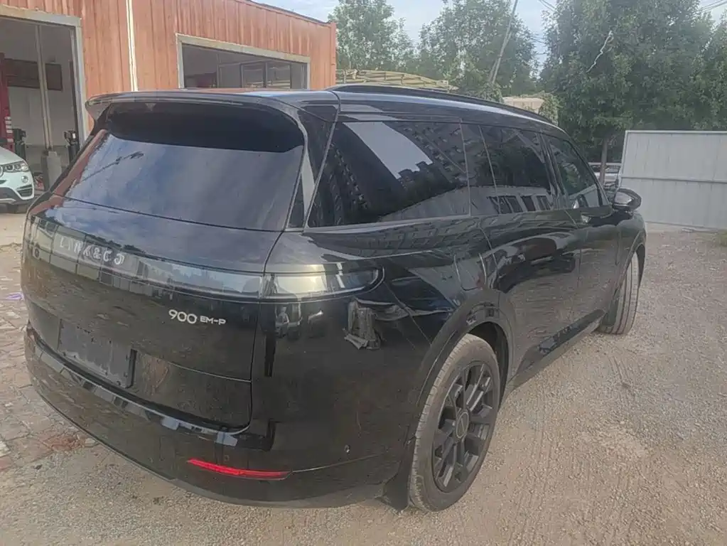 Lynk & Co 900 — миниатюра 3