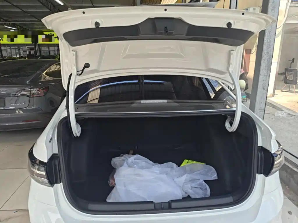 Volkswagen Lavida — миниатюра 19