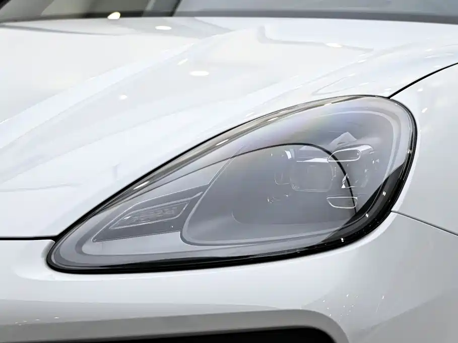 Porsche Cayenne Hybrid — миниатюра 7