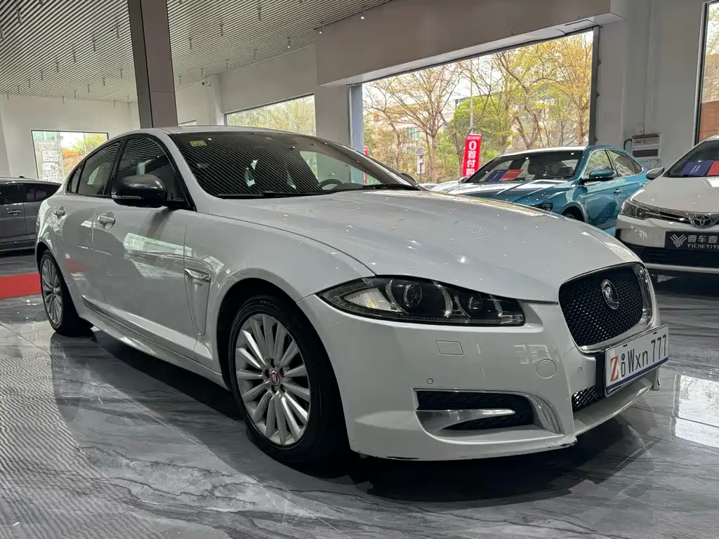 Jaguar XF 2015 XF 3.0 SC R-Sport Luxury