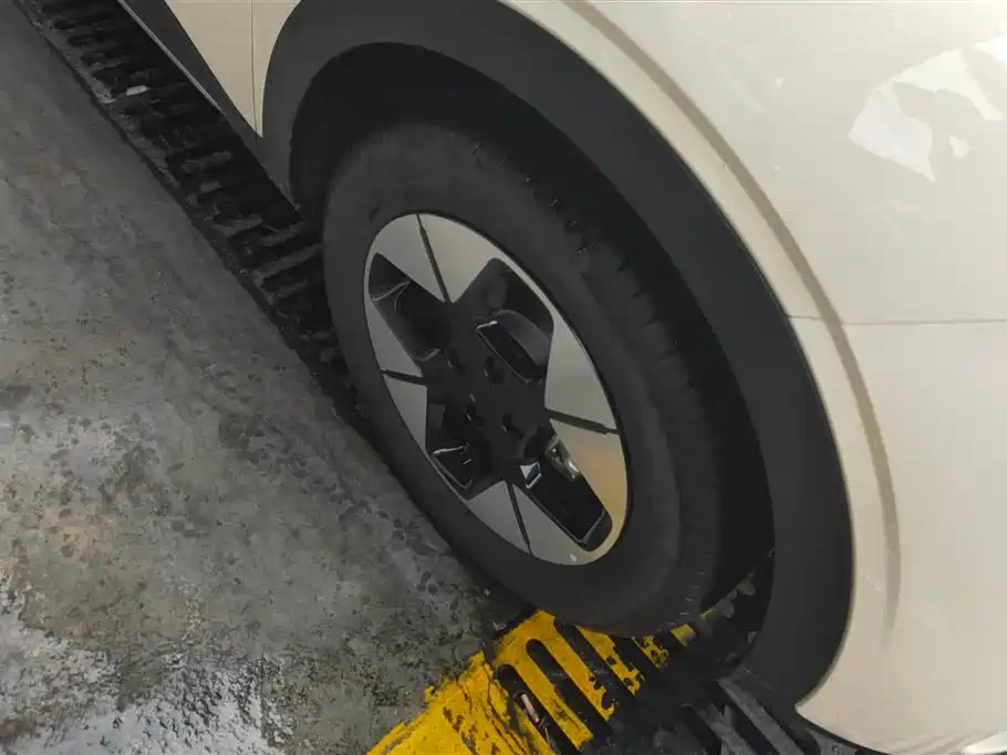 GEELY GALAXY STAR WISH