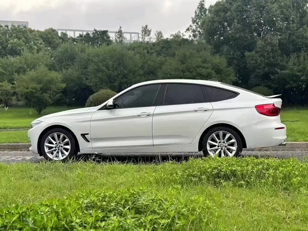 BMW 3 Series GT — миниатюра 9