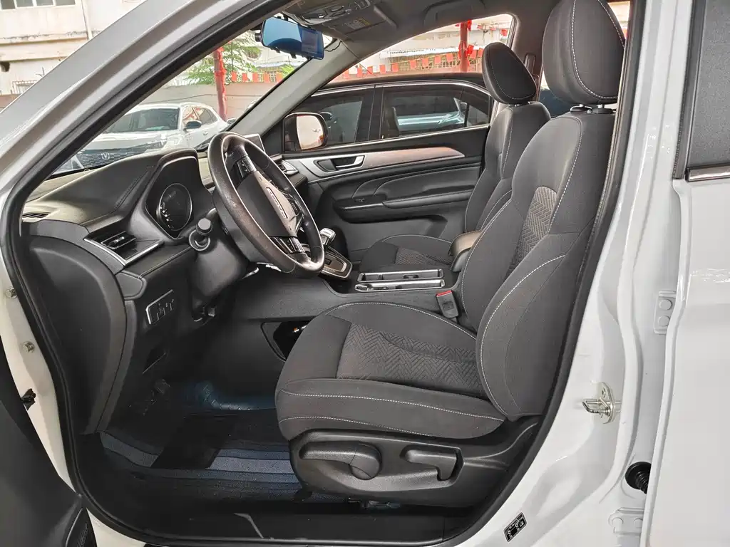 Haval M6 — миниатюра 3