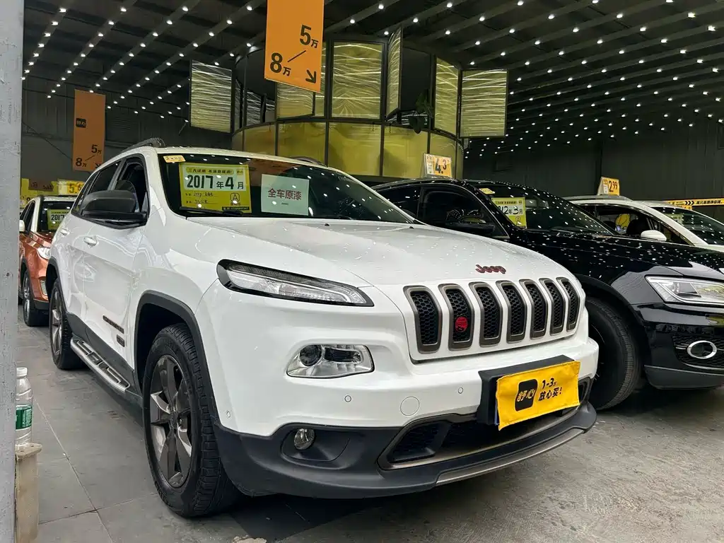 Jeep Cherokee — миниатюра 2