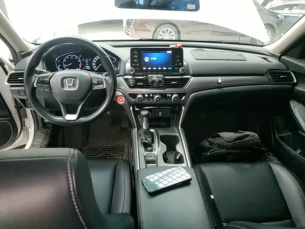 Honda Accord — миниатюра 10