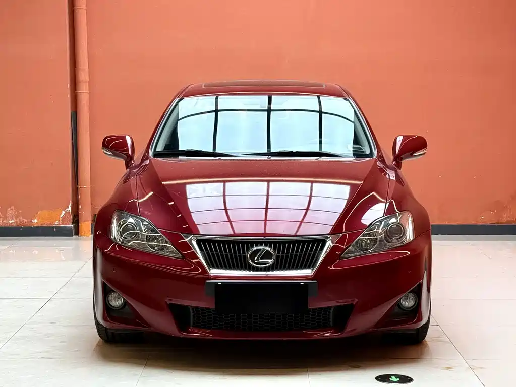 Lexus IS — миниатюра 2