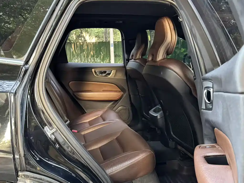 Volvo XC60 2021 T5 Luxury
