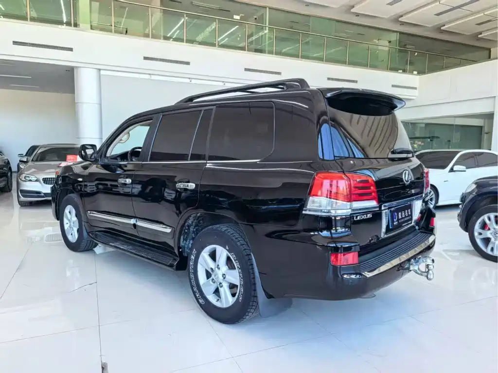 Lexus LX — миниатюра 9