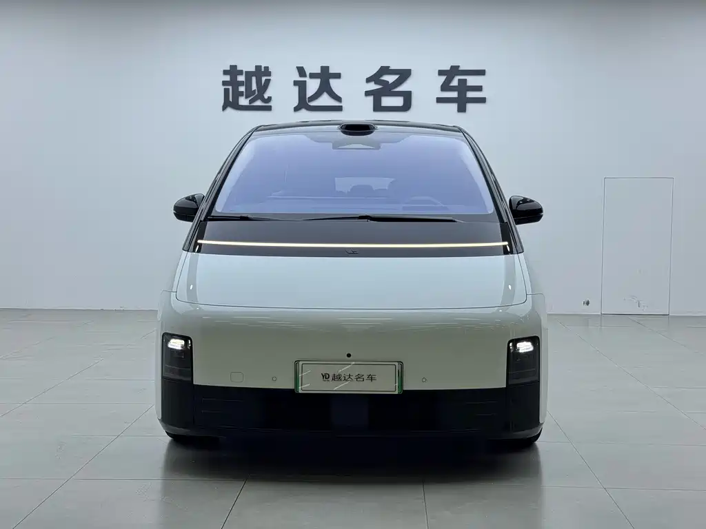 Li Auto Li MEGA — миниатюра 2