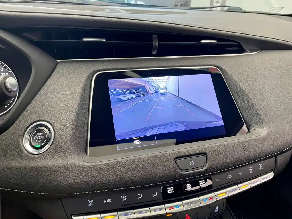 Cadillac XT4 — миниатюра 11