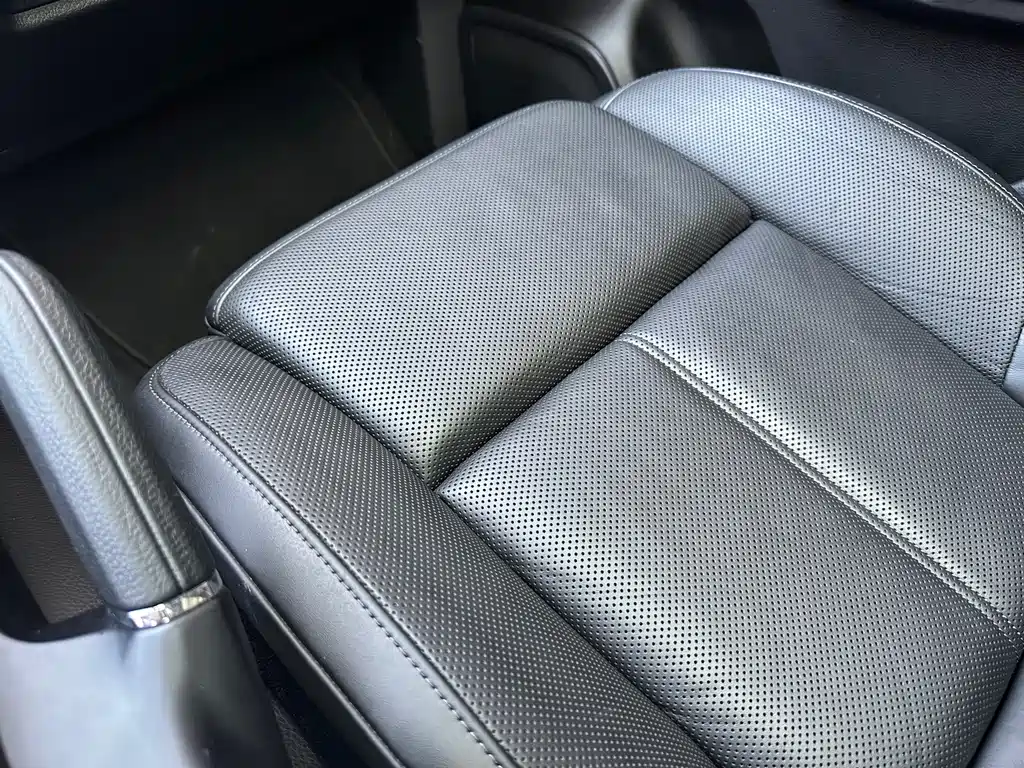 Porsche Cayenne — миниатюра 14