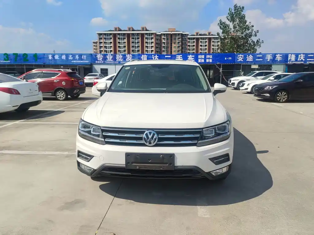 Volkswagen Tiguan L — миниатюра 2