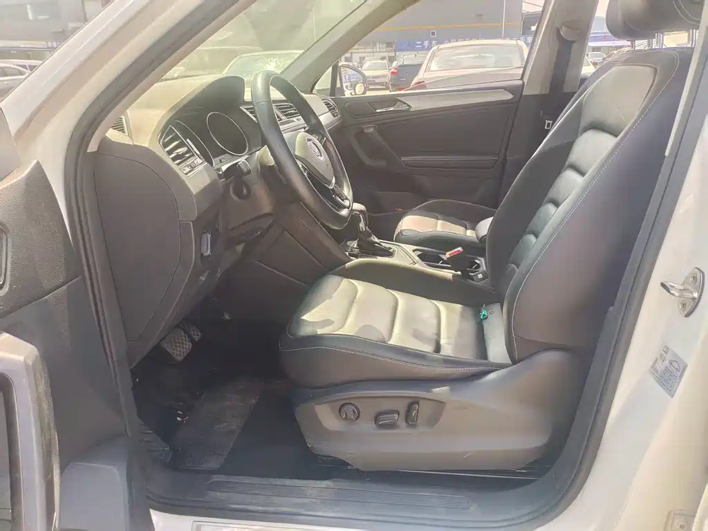 Volkswagen Tiguan L — миниатюра 7