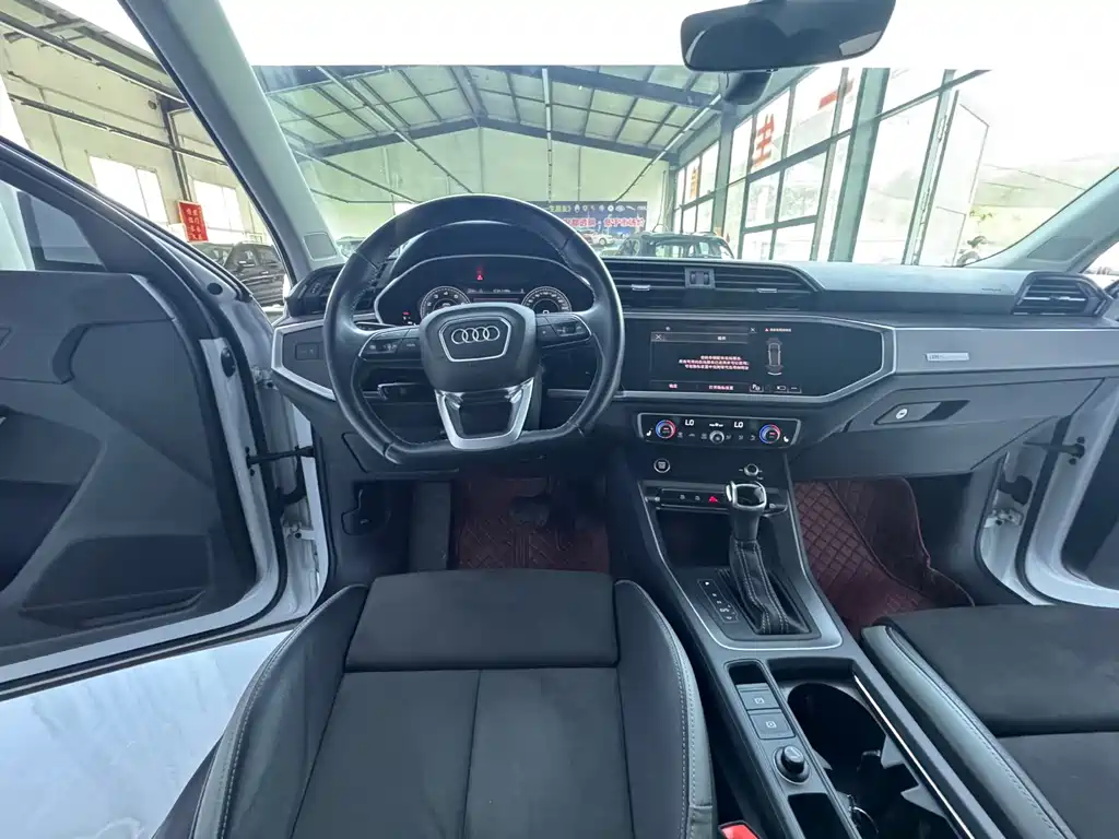 Audi Q3 — миниатюра 12