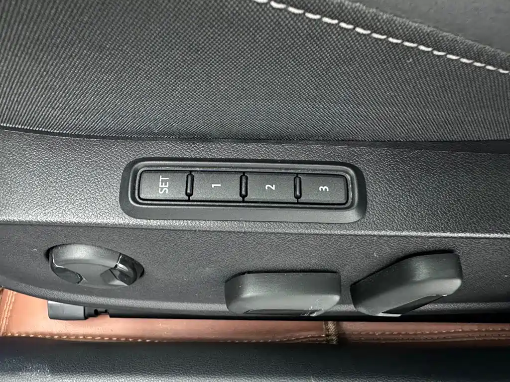 Volkswagen Golf — миниатюра 18
