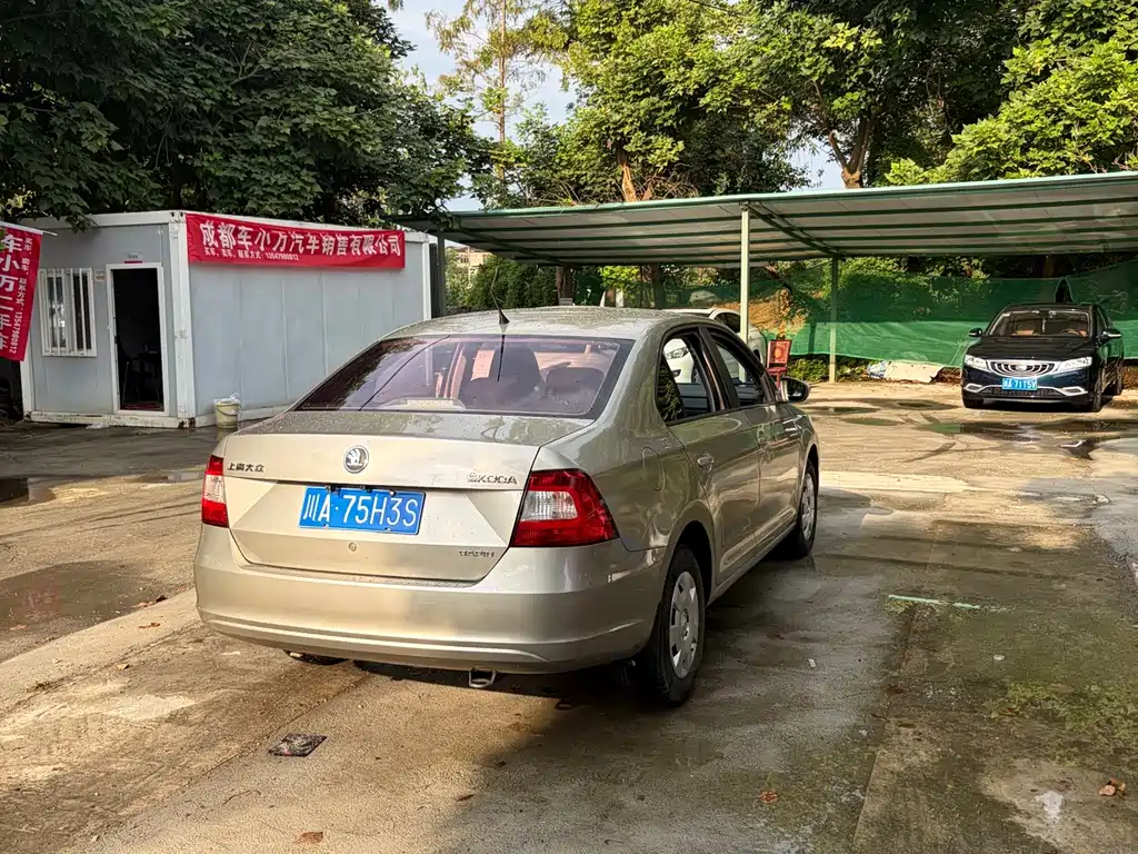 Skoda Rapid — миниатюра 4