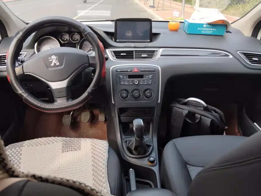 Peugeot 308 — миниатюра 12