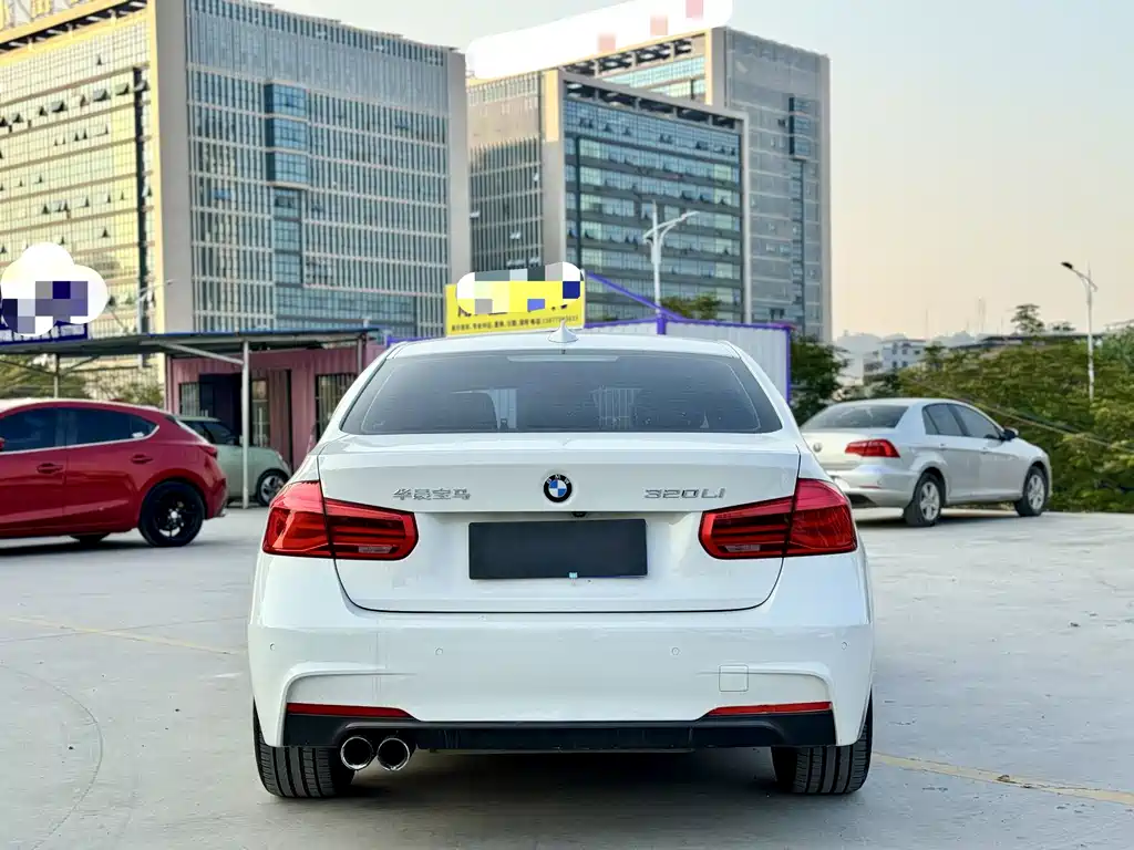 BMW 3 SERIES