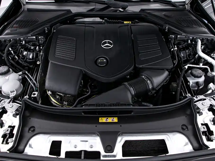 Mercedes-Benz E-Class — миниатюра 20