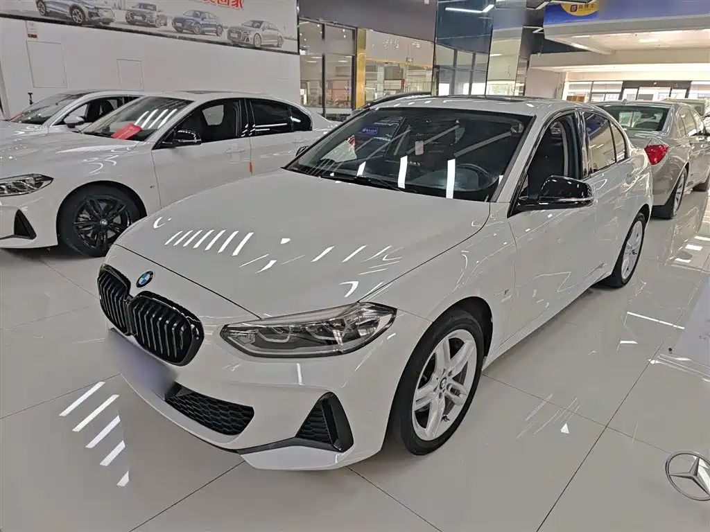 BMW 1 Series 2021