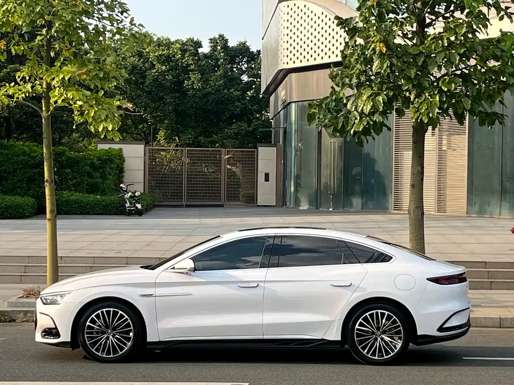 BYD Han — миниатюра 7