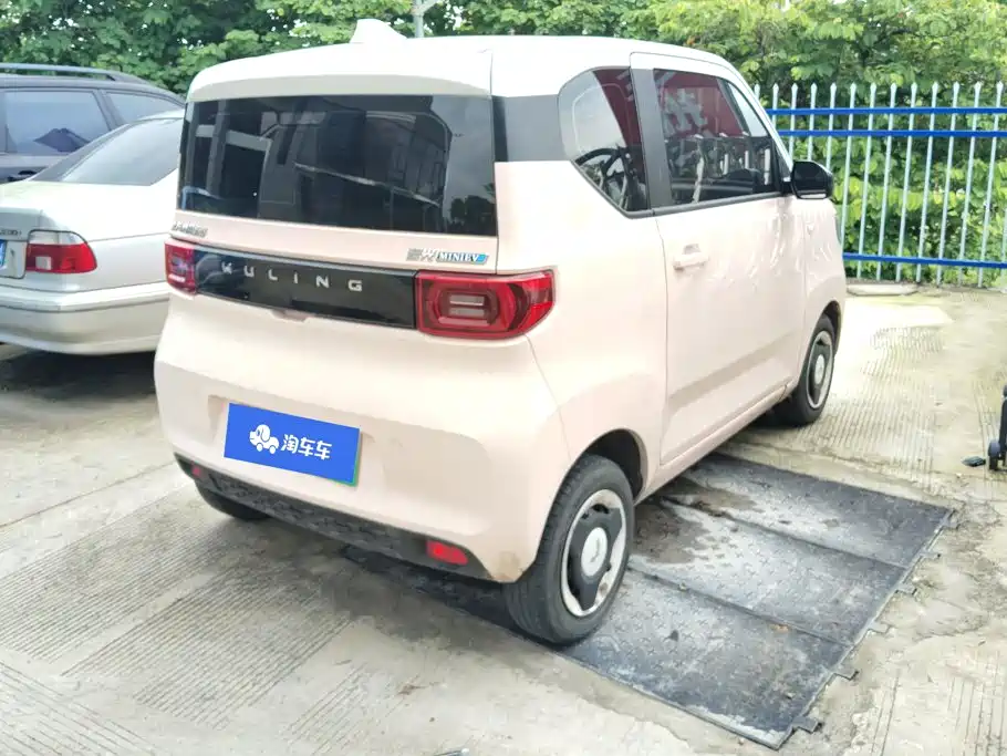 Wuling MINIEV — миниатюра 3