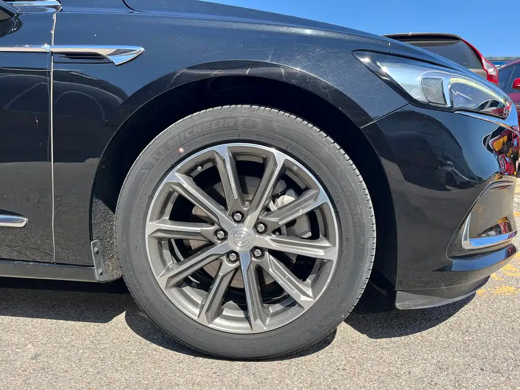 Buick LaCrosse — миниатюра 21