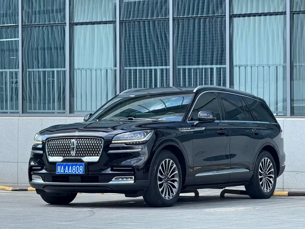 Lincoln Aviator — миниатюра 3