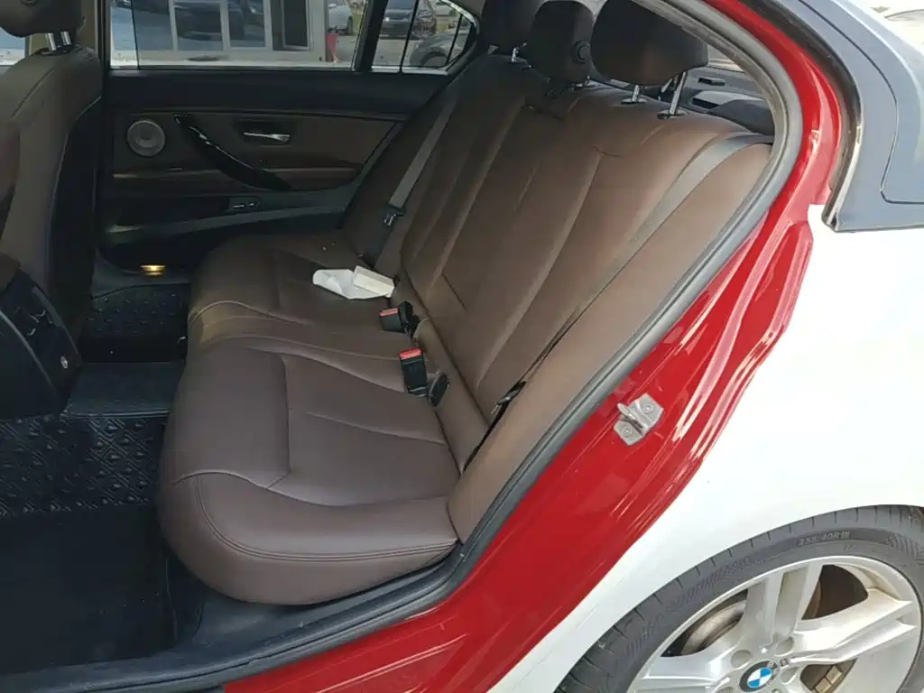 BMW 3 Series — миниатюра 17