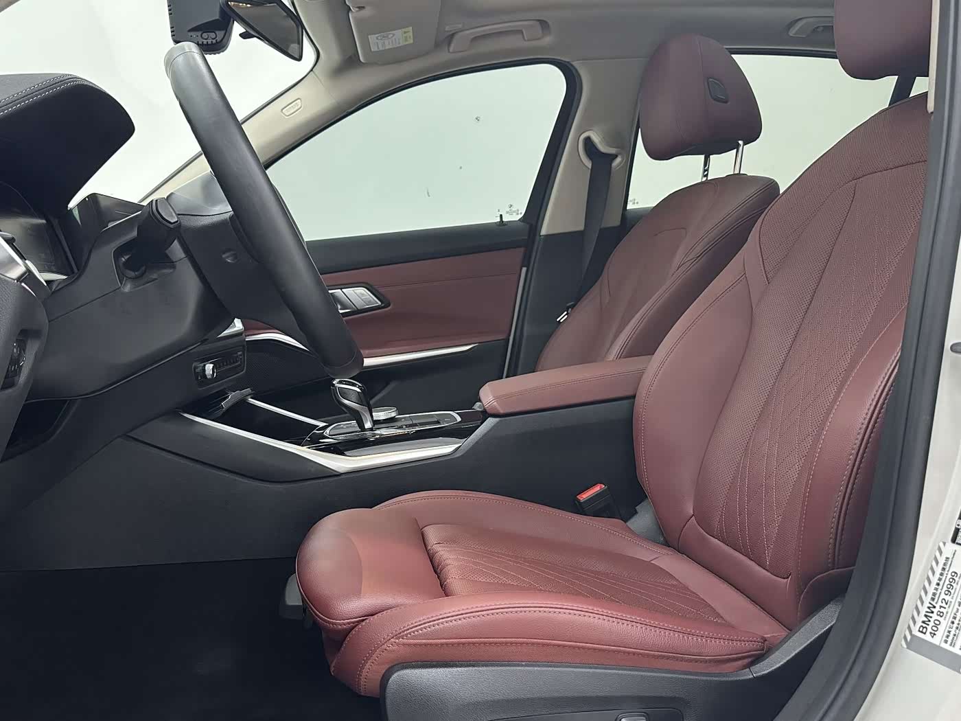 BMW 3 Series 2.0 л 2022 г. Белый, пробег 40000 км