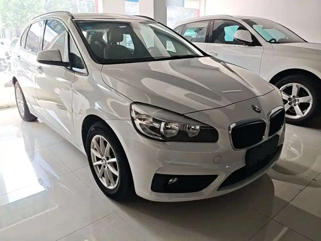 BMW 2 Series Active Tourer — миниатюра 4