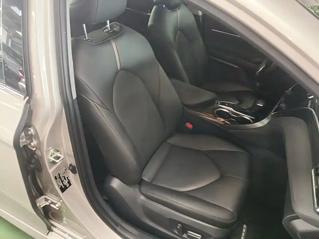Toyota Camry — миниатюра 25