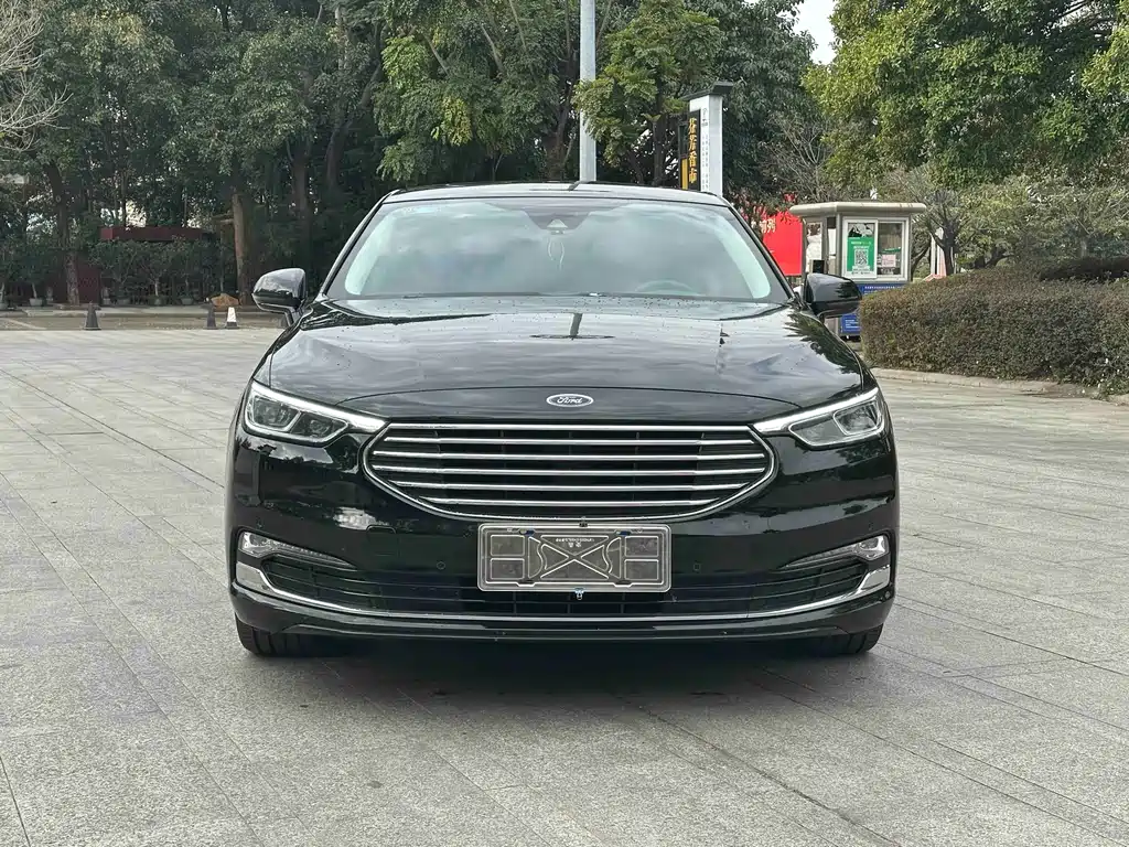 FORD TAURUS