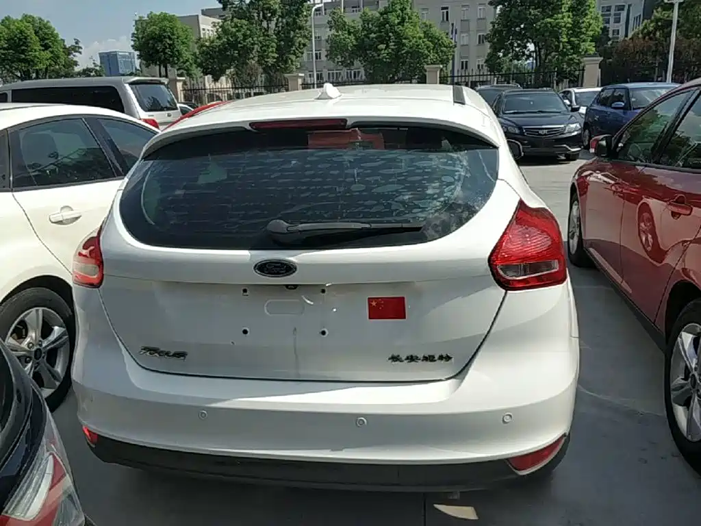 Ford Focus — миниатюра 6