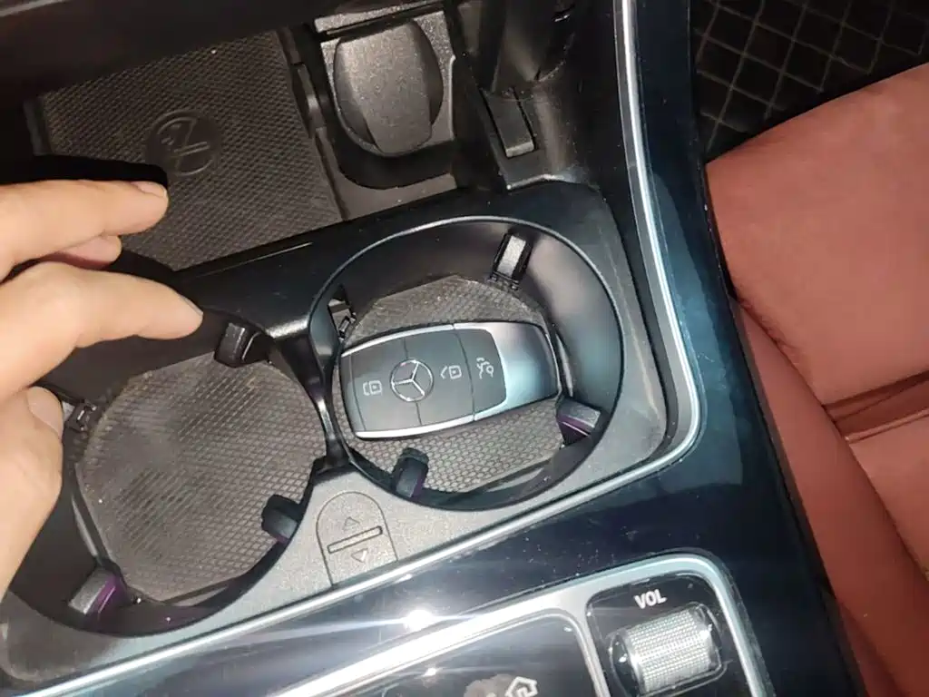 Mercedes-Benz C-Class — миниатюра 13