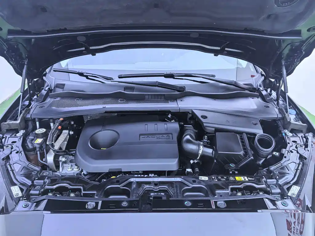 Jaguar E-PACE — миниатюра 17