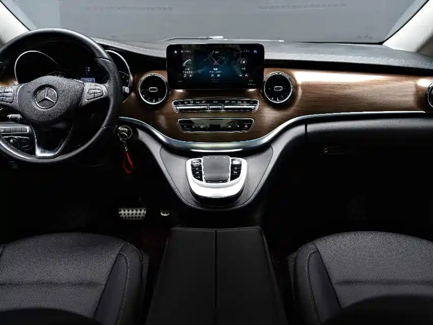 Mercedes-Benz V-Class — миниатюра 6