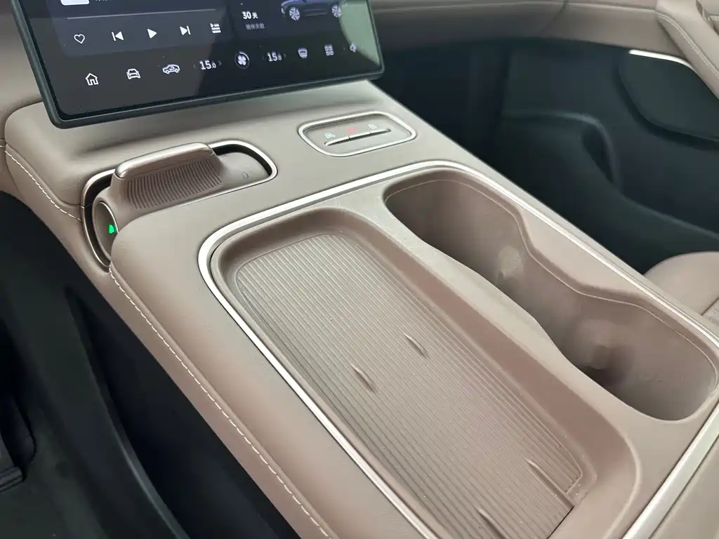NIO EC6 — миниатюра 7