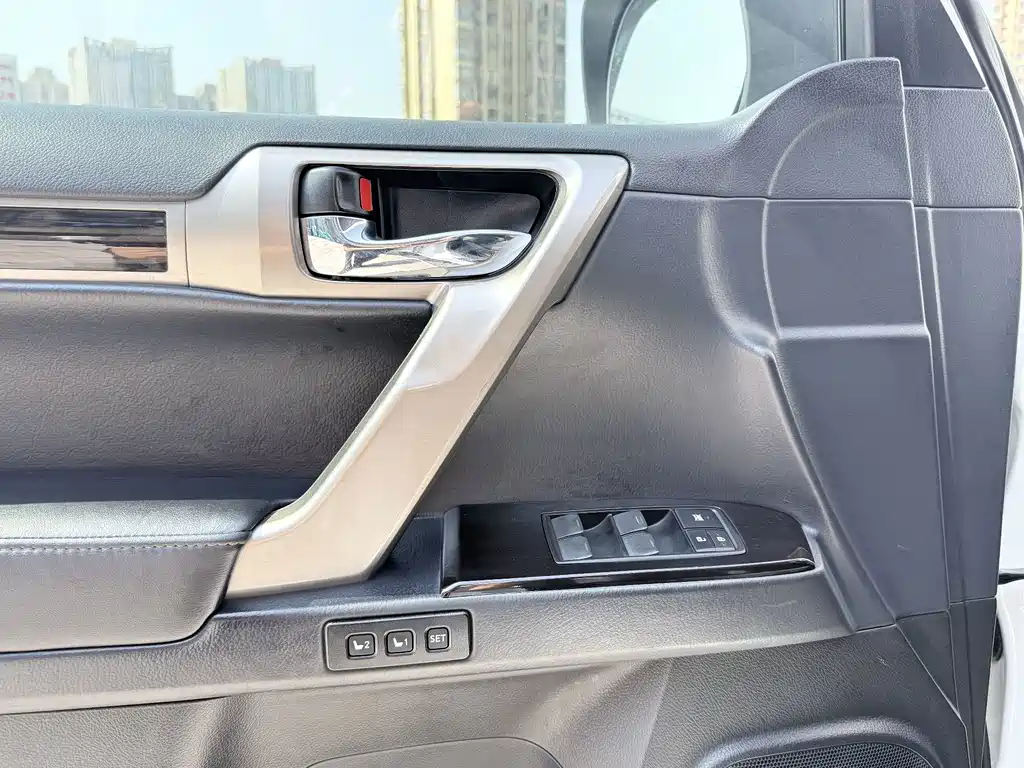 Lexus GX — миниатюра 17