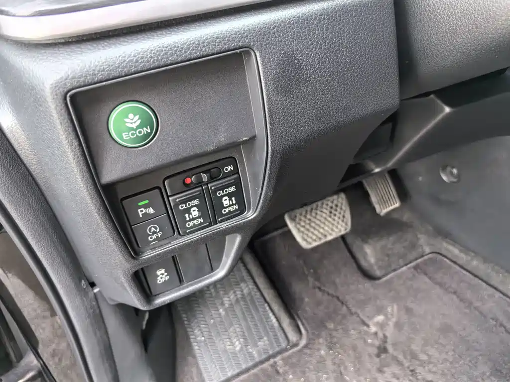 Honda Elysion — миниатюра 15
