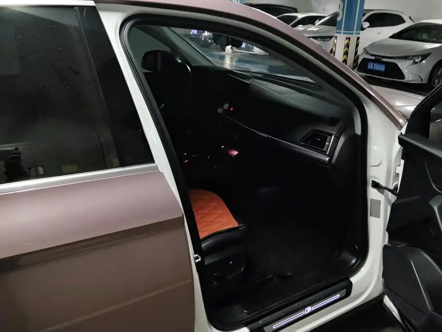 Audi Q5L — миниатюра 8
