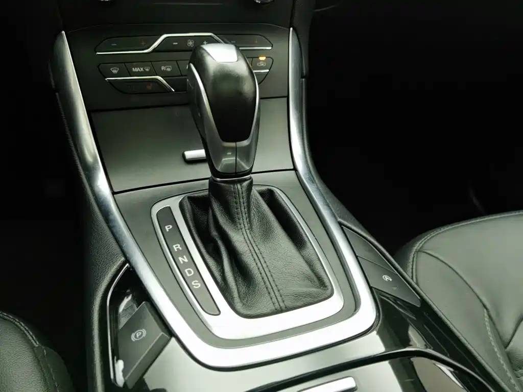 Ford Edge — миниатюра 13