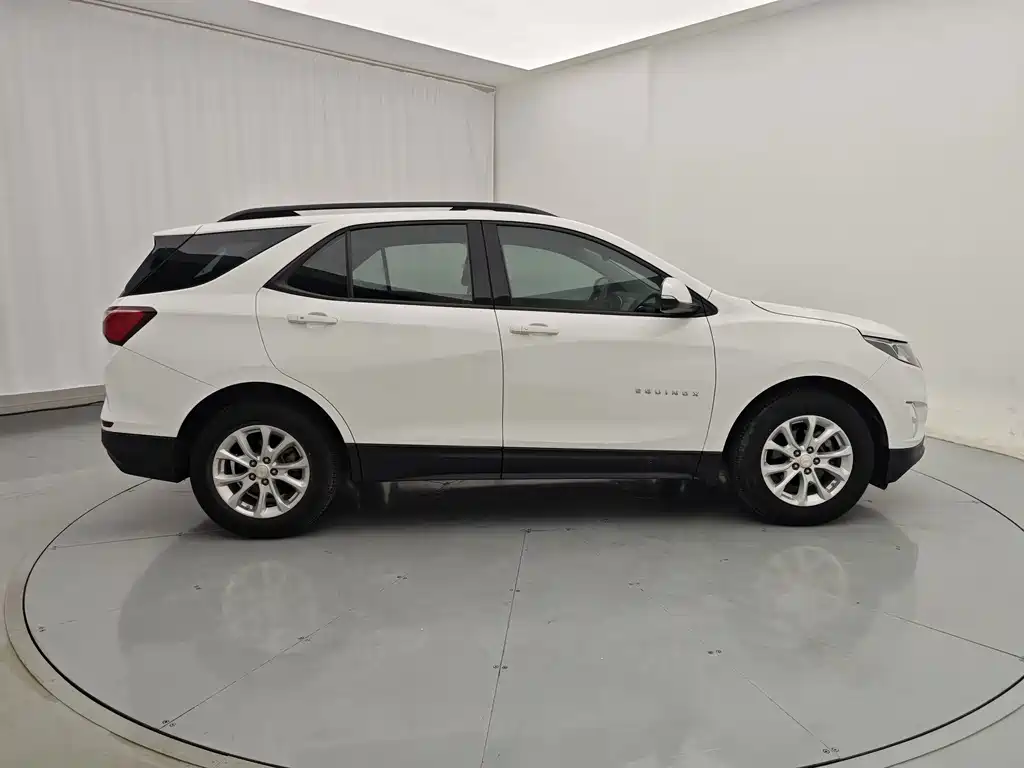 Chevrolet Equinox — миниатюра 4