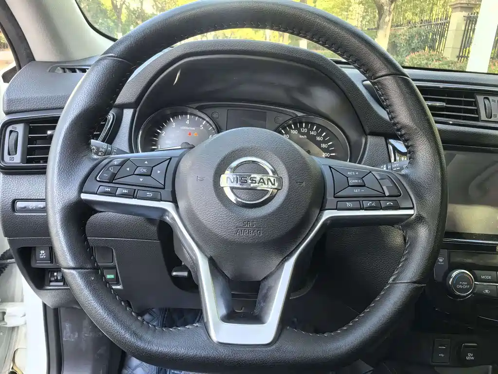 Nissan X-Trail — миниатюра 8