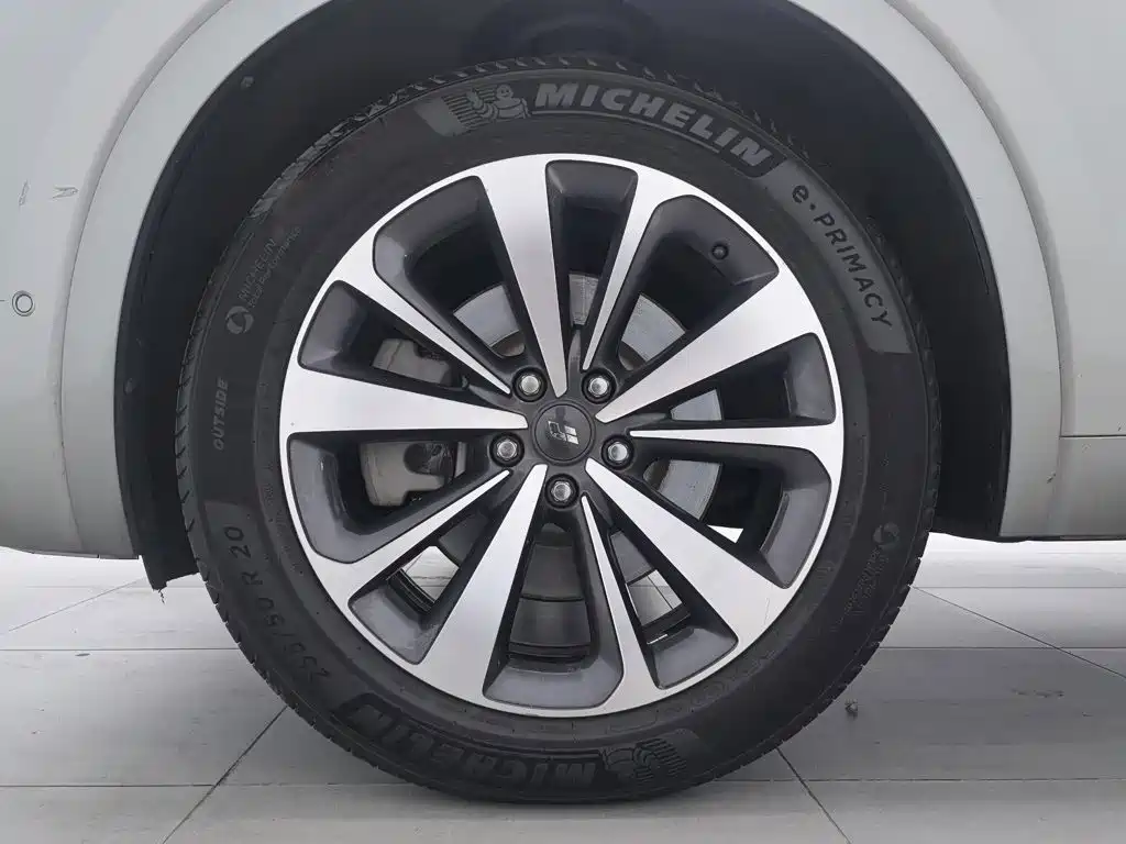 Li Auto Li ONE — миниатюра 17