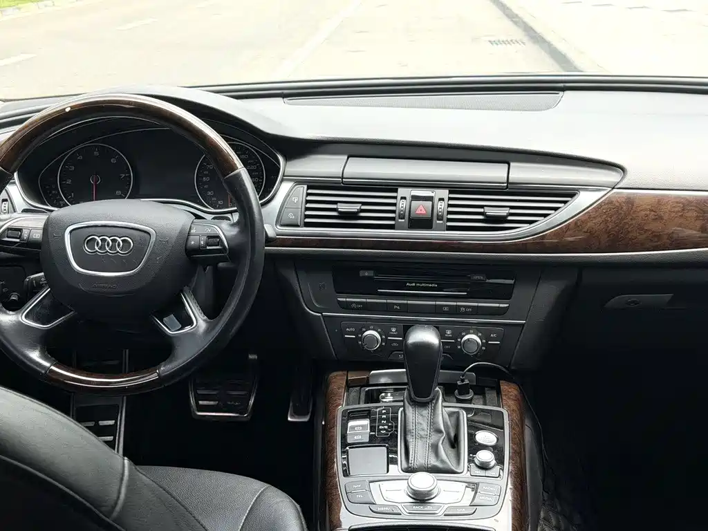 Audi A6L — миниатюра 4