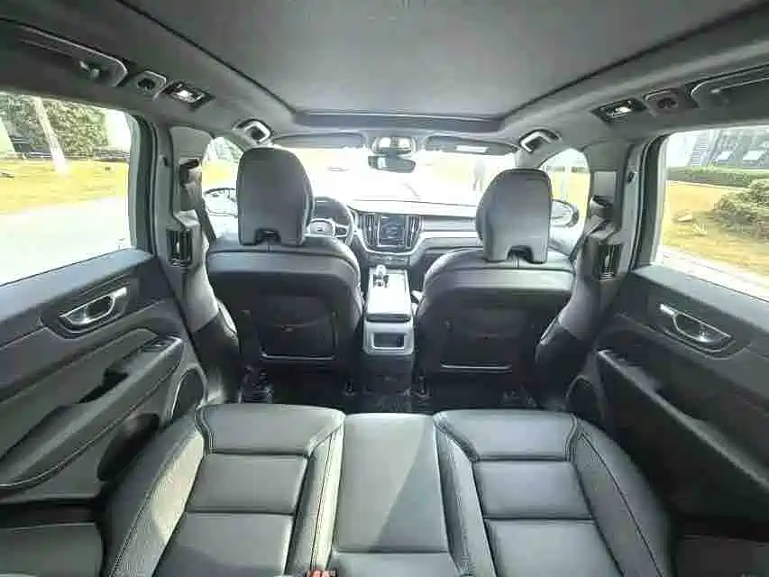 Volvo XC60 — миниатюра 9