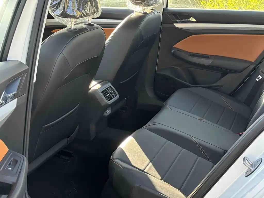 Volkswagen Bora — миниатюра 2
